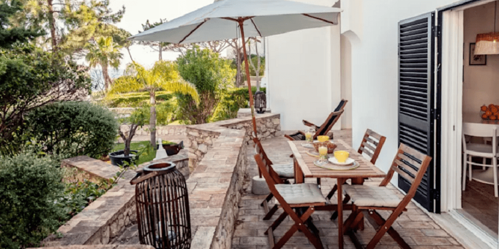 The outer space small apartment decor