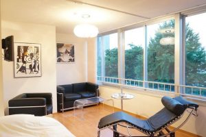 small apartment decor