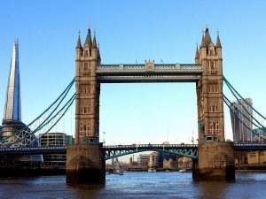 London is the biggest attraction for tourists in the UK