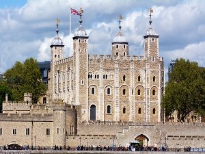 London is the biggest attraction for tourists in the UK