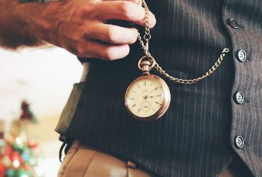 how to wear a pocket watch