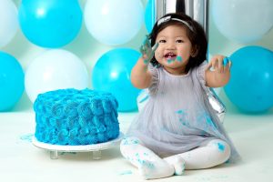 How to assemble 5 fun decorations for a smash cake
