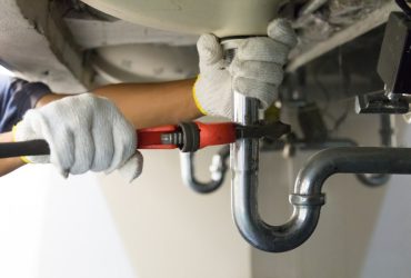 How to Choose the Right Professional Plumber