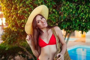 How to Look Good in a Bikini Picture