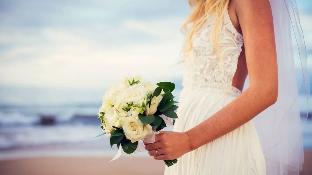 Which type of makeup is best for wedding