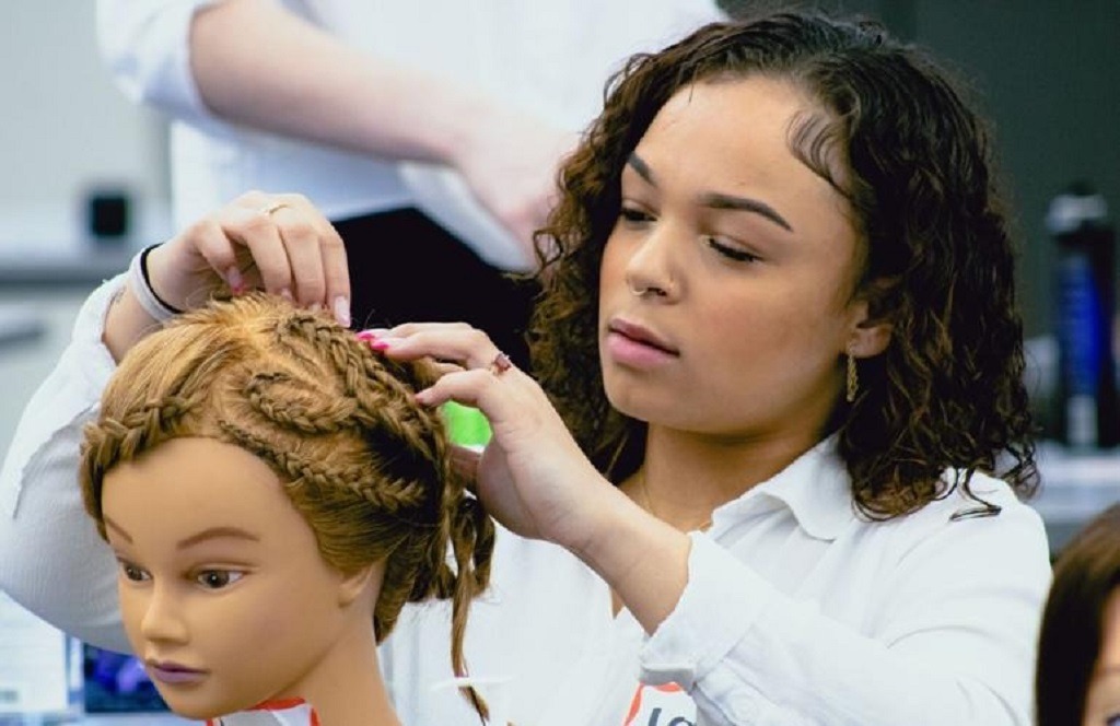 Are there specific hairstyles prohibited in Oklahoma City schools