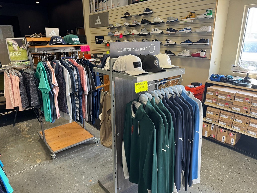 Are there shops that offer women's golf apparel